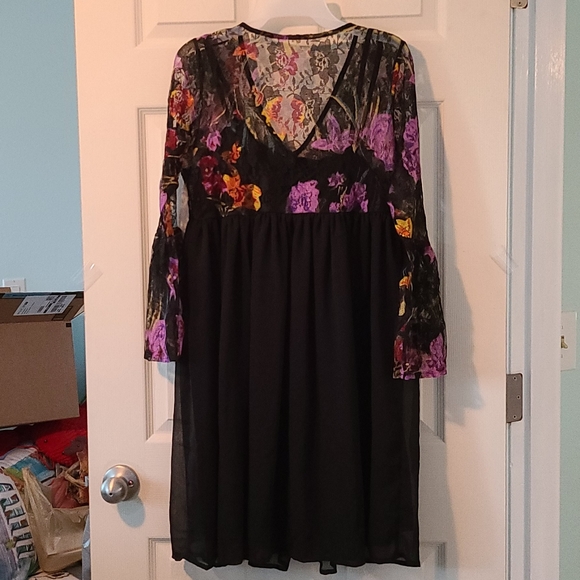 *The Pyramid collection dress - Picture 4 of 5